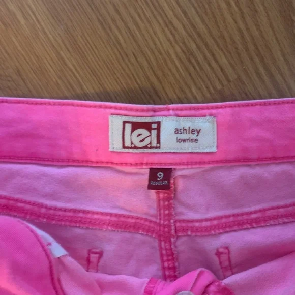 Lei shorts - Picture 2 of 3